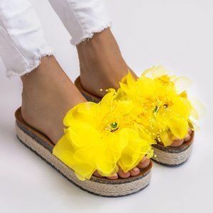 Babouches pour femmes jaunes sur la plateforme Izylda - Chaussures
