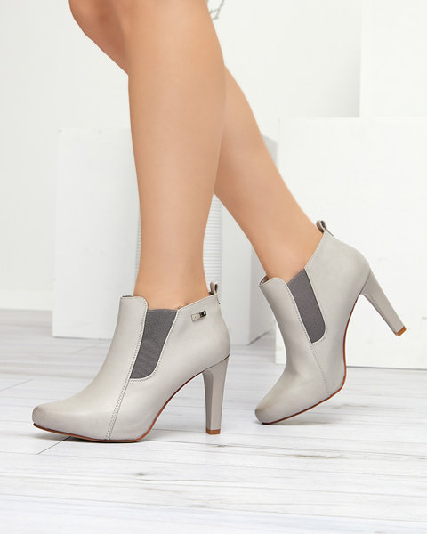Bottes pour femmes grises sur un talon aiguille Loretti - Footwear