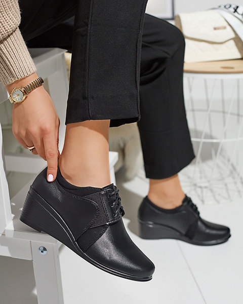 Chaussures noires pour femmes avec semelles compensées à lacets - Chaussures