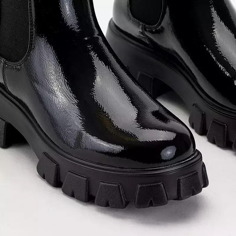 OUTLET Bottines noires pour femmes en cuir verni Narikas - Chaussures
