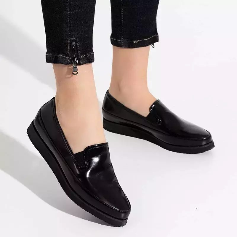OUTLET Chaussures basses en cuir écologique pour femmes noires à enfiler Medarda - Chaussures