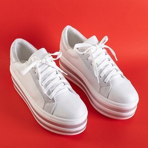 OUTLET Chaussures de sport blanches pour femmes sur une plate-forme épaisse Jemima - Chaussures
