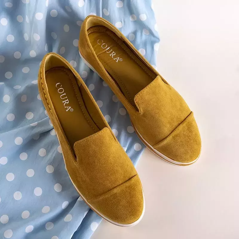 OUTLET Mocassins femme jaune sur un talon compensé Dardariel - Chaussures