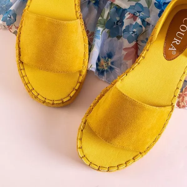 OUTLET Sandales jaunes pour femmes sur la plateforme Sitra - Chaussures