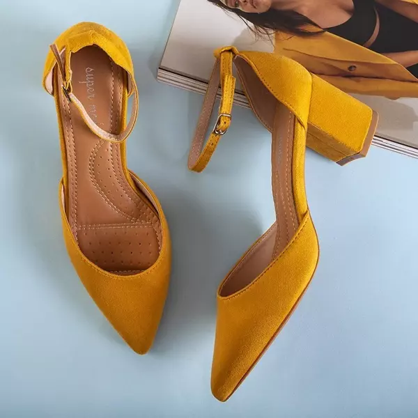 OUTLET Sandales jaunes pour femmes sur le poste de Rumila - Chaussures