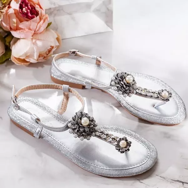 OUTLET Sandales plates argentées pour femmes Slavitta - Chaussures