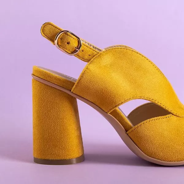 OUTLET Sandales pour femmes jaunes sur le poteau Biserka - Footwear