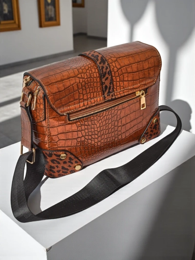 Sac à main pour femmes Callista Classico cuir écologique marron foncé, fermeture éclair