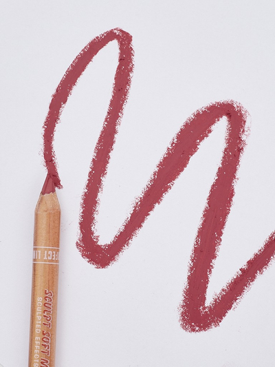 Rouge à lèvres teinte prune caramélisée