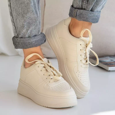 OUTLET Chaussures de sport femme beiges sur la plateforme Silvina - Chaussures