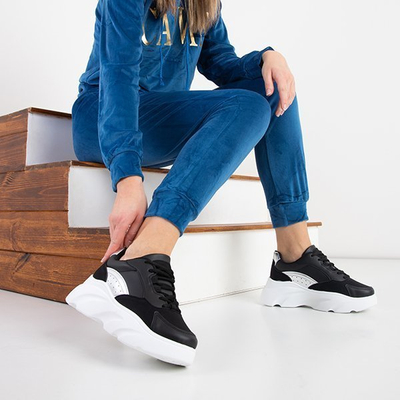 OUTLET Chaussures de sport pour femmes noires sur la plateforme Minervina - Footwear