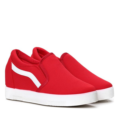Czerwone slip on z koturnem Signal- Obuwie