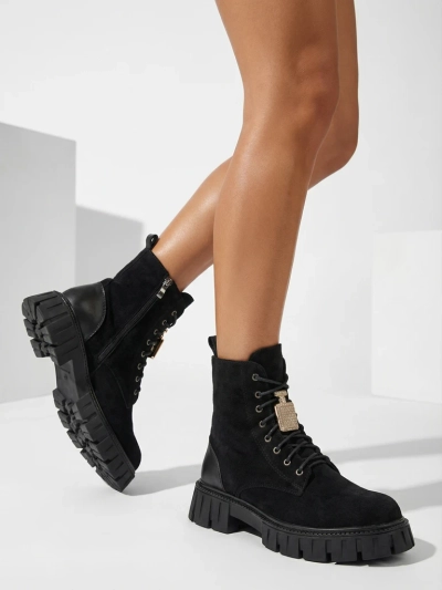 Les bottes femme en éco-suède Royalfashion Edvines