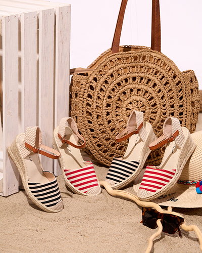 OUTLET Espadrilles femme noires à rayures sur le compensé Mecera - Chaussures