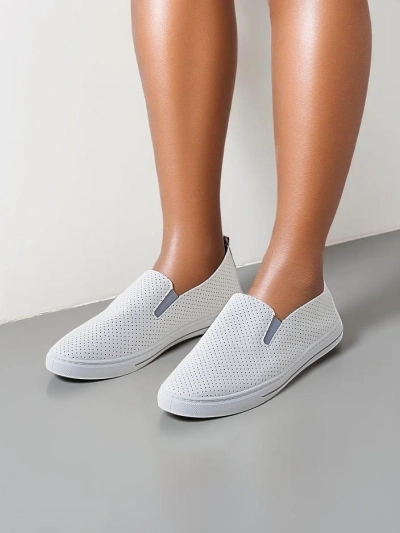 Chaussures à enfiler pour femmes perforées Royalfashion Eppes