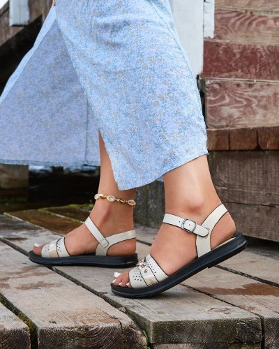 Sandales plates pour femmes beige brillant Nafi- Footwear