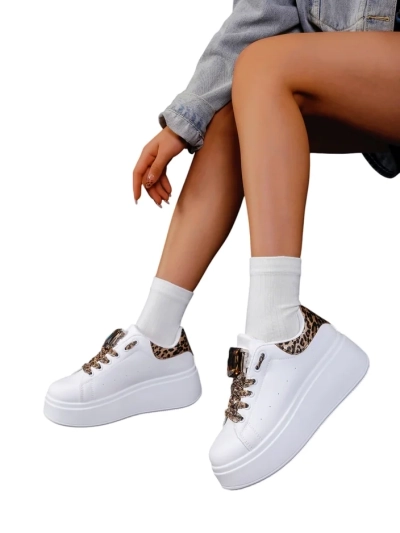Baskets de sport pour femmes Royalfashion sur une plateforme Safirrat