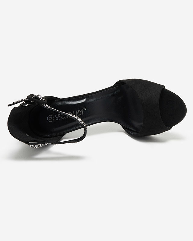 OUTLET Sandales pour femmes à talon haut en noir Opass-Shoes