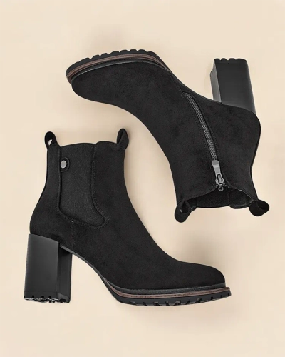 Bottines pour femme en éco-daim Royalfashion sur un pilier Idilla