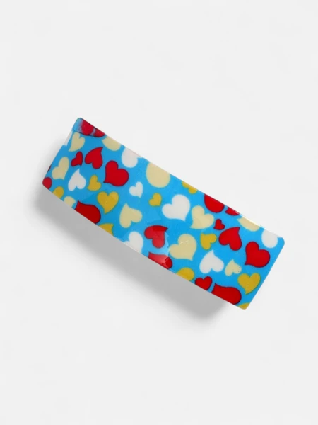 Barrette colorée pour enfants avec des cœurs