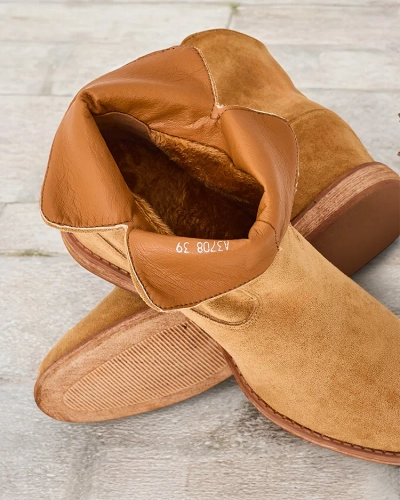 Boots cowboy style de Royalfashion sur un talon compensé couvert Blueston