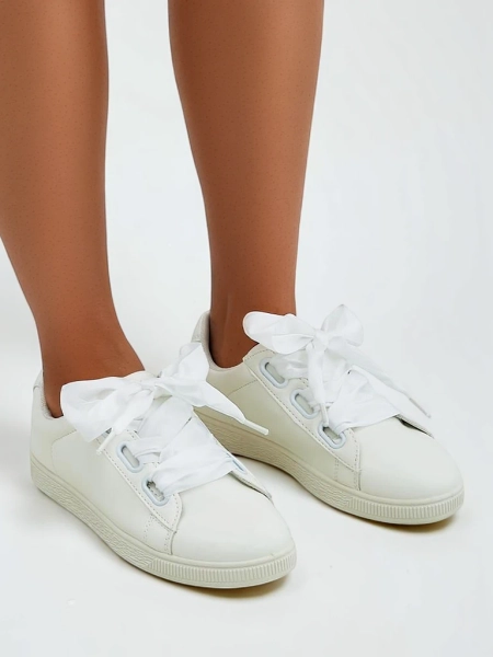 Baskets en éco-cuir pour femmes Royalfashion avec lacets décoratifs Etti