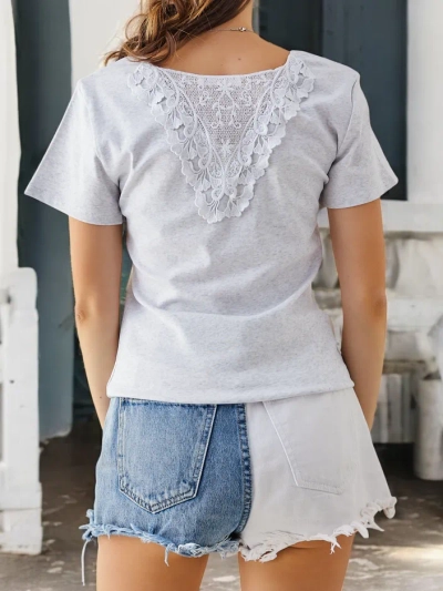 T-shirt en coton pour femmes Royalfashion avec dentelle au dos