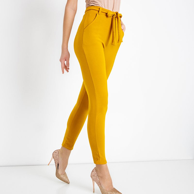 Pantalon femme en tissu moutarde avec ceinture nouée - Pantalon