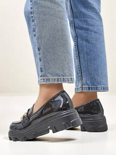 Royalfashion Mocassins pour femmes en cuir verni avec décoration Velours noir