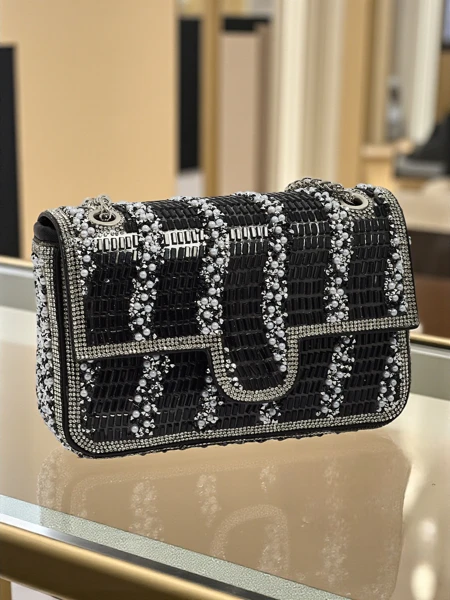 Pochette pour femme avec zircons Zyora
