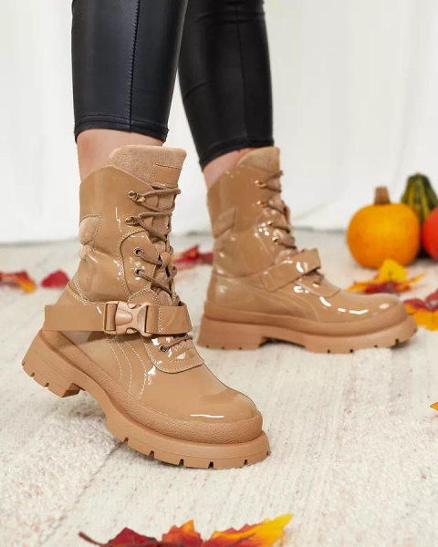 Royalfashion Bottes laquées pour femmes en marron clair Setogy