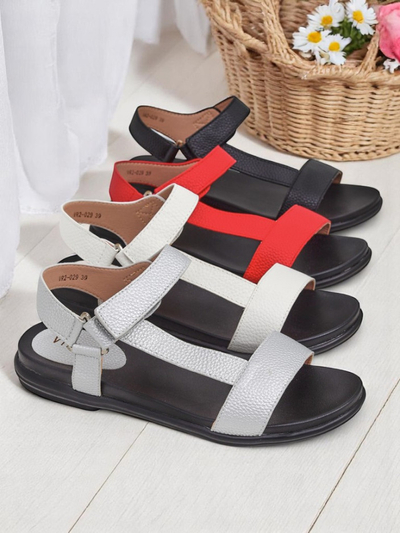 Sandales plates pour femmes Royalfashion Lillia