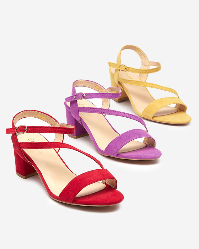 OUTLET Sandales pour femmes sur un poteau en jaune Klodu- Chaussures