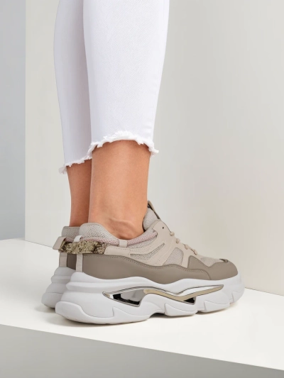 Baskets pour femmes Royalfashion avec une semelle plus épaisse Lesalli