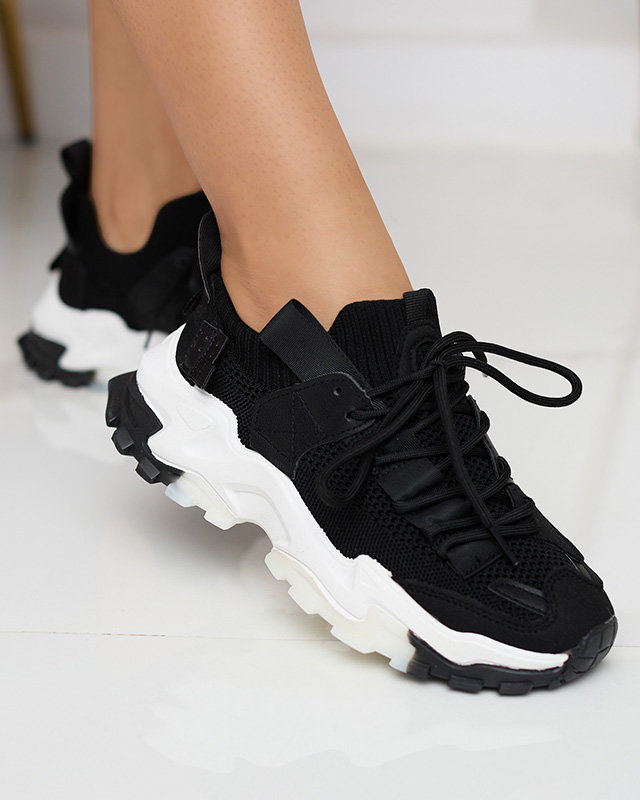 OUTLET Chaussures de sport pour femme noires sur semelle massive Tiroka - Footwear