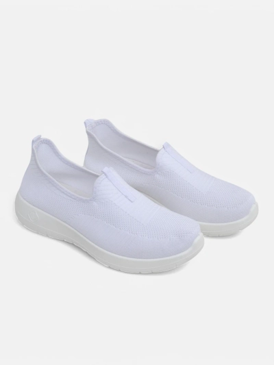 Slip-on blanches pour femmes Callista en tissu respirant à talon plat