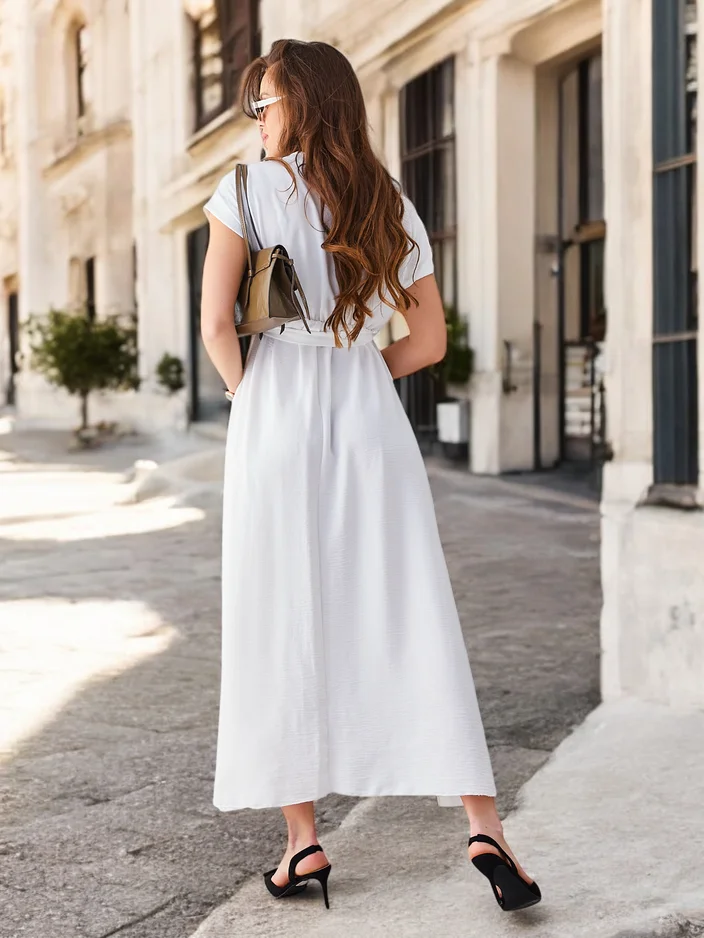 Robe midi Royalfashion pour femmes avec un décolleté enroulé, des manches courtes et une ceinture