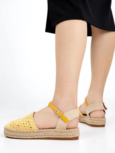 Espadrilles jaunes pour femmes avec un Triumf ajouré - Footwear