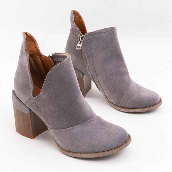 Bottes pour femmes grises avec découpes Plinara - Chaussures
