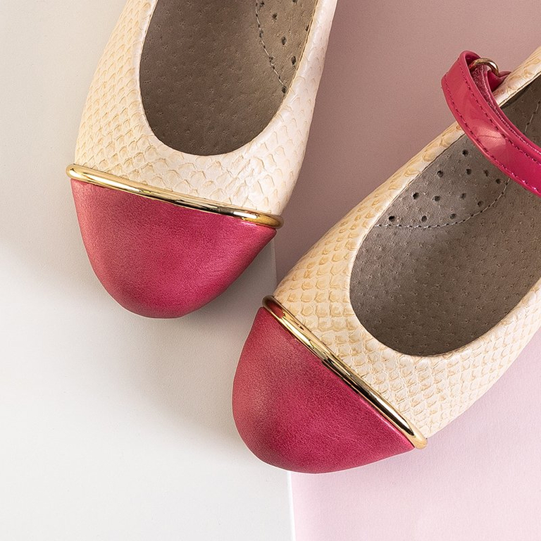 Ballerines filles beiges avec gaufrage animal de Potesa - Chaussures