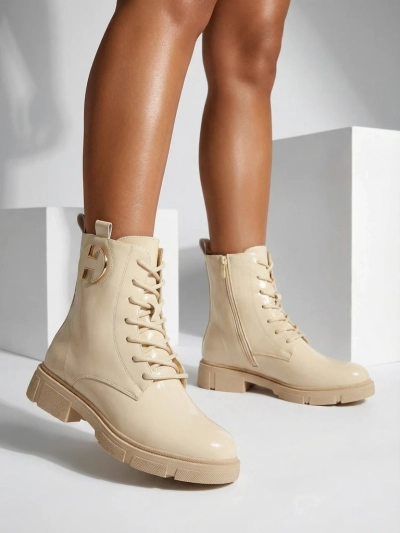 Bottines vernies à lacets pour femmes Kalen