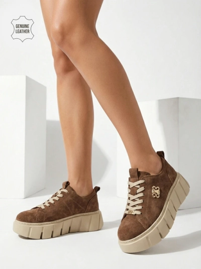 Baskets de sport pour femmes en cuir naturel Renos