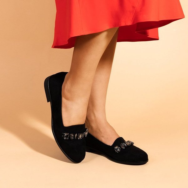 OUTLET Mocassins noirs pour femme avec ornements Unisea - Chaussures