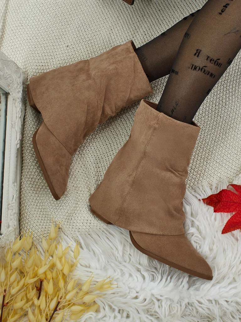 Bottines pour femmes avec une tige montante Moonly