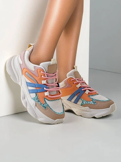 Baskets de sport pour femmes Royalfashion sur une semelle plus épaisse Aimo