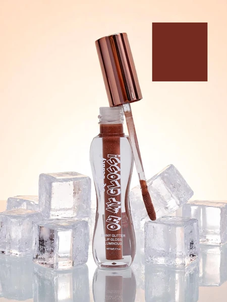 Gloss à lèvres pailleté dans la couleur Simulation