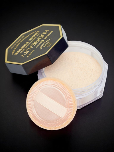 Poudre libre pour le visage avec un effet finition naturelle