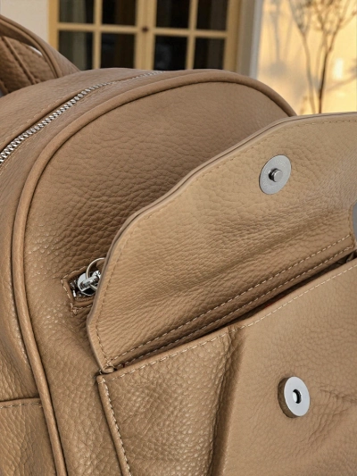 Sac 
à dos tressé pour femmes Królewska Moda Livia beige cuir écologique 25x25cm