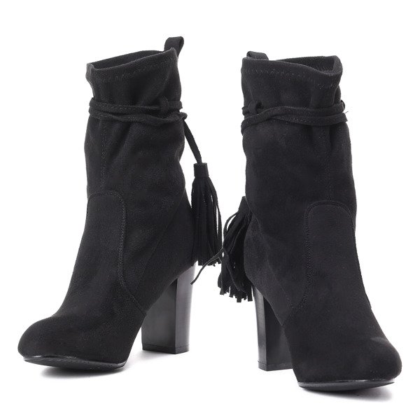 Czarne botki na słupku Gwen- Obuwie