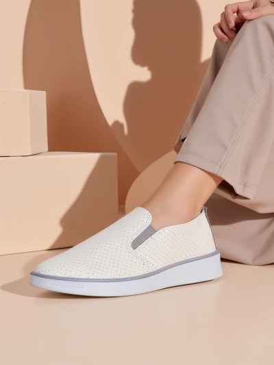 Royalfashion Chaussures de sport perforées pour femmes Musio